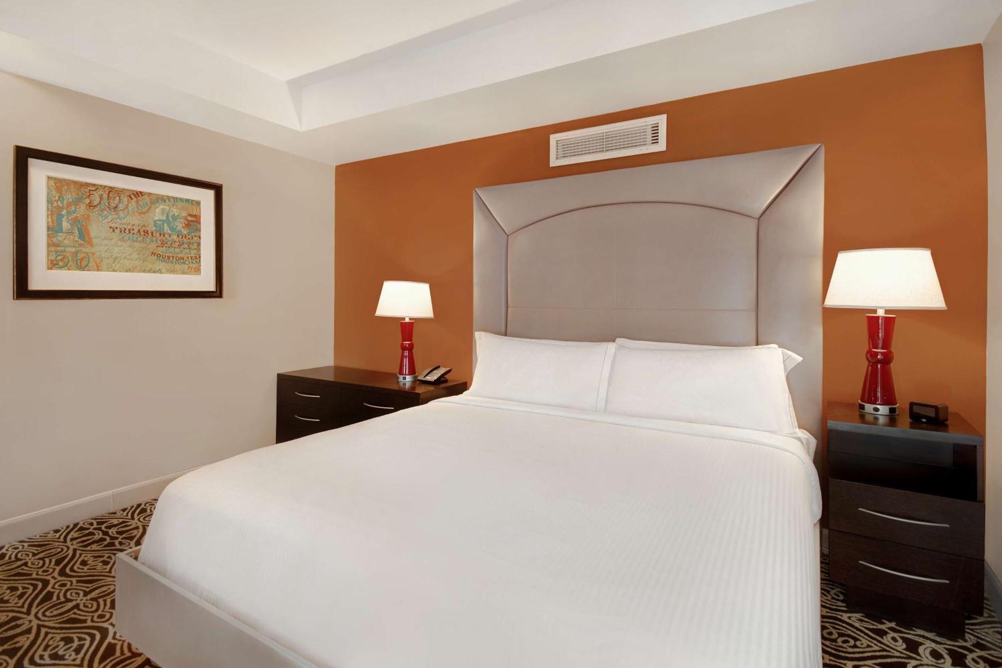The Sam Houston Hotel, Curio Collection By Hilton Exterior photo