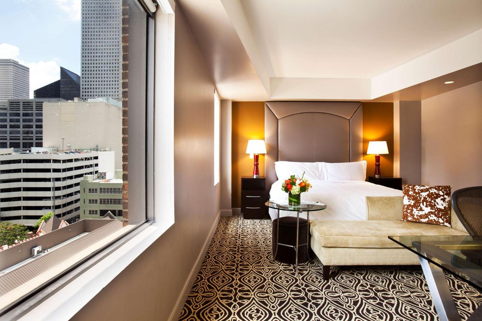The Sam Houston Hotel, Curio Collection By Hilton Exterior photo